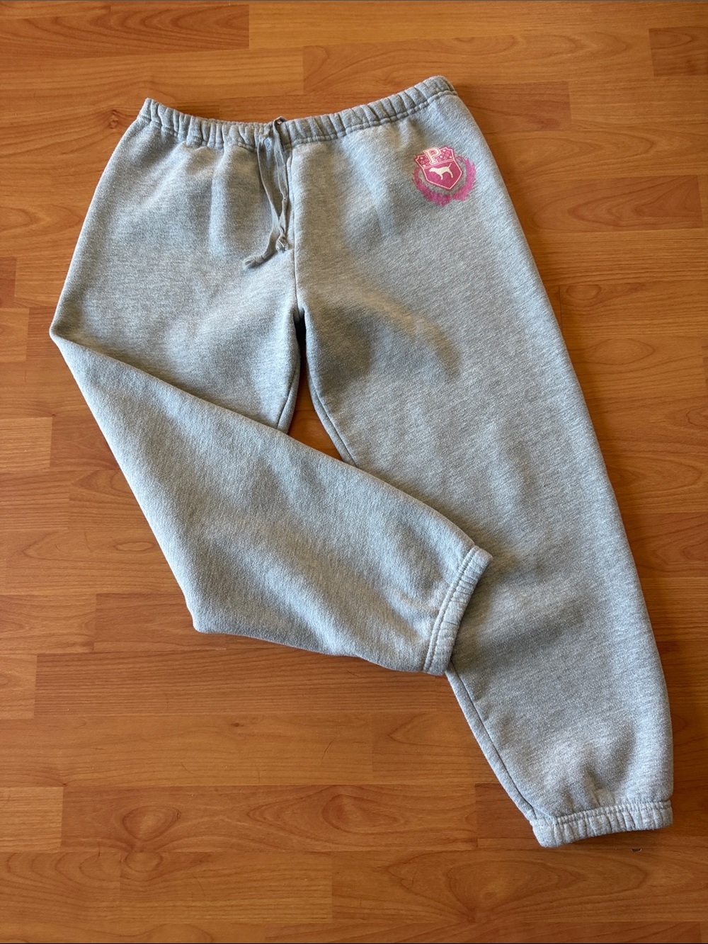 Vintage Y2K PINK Victoria's Secret Gray/Pink Logo  Cropped Sweatpants Sz XS